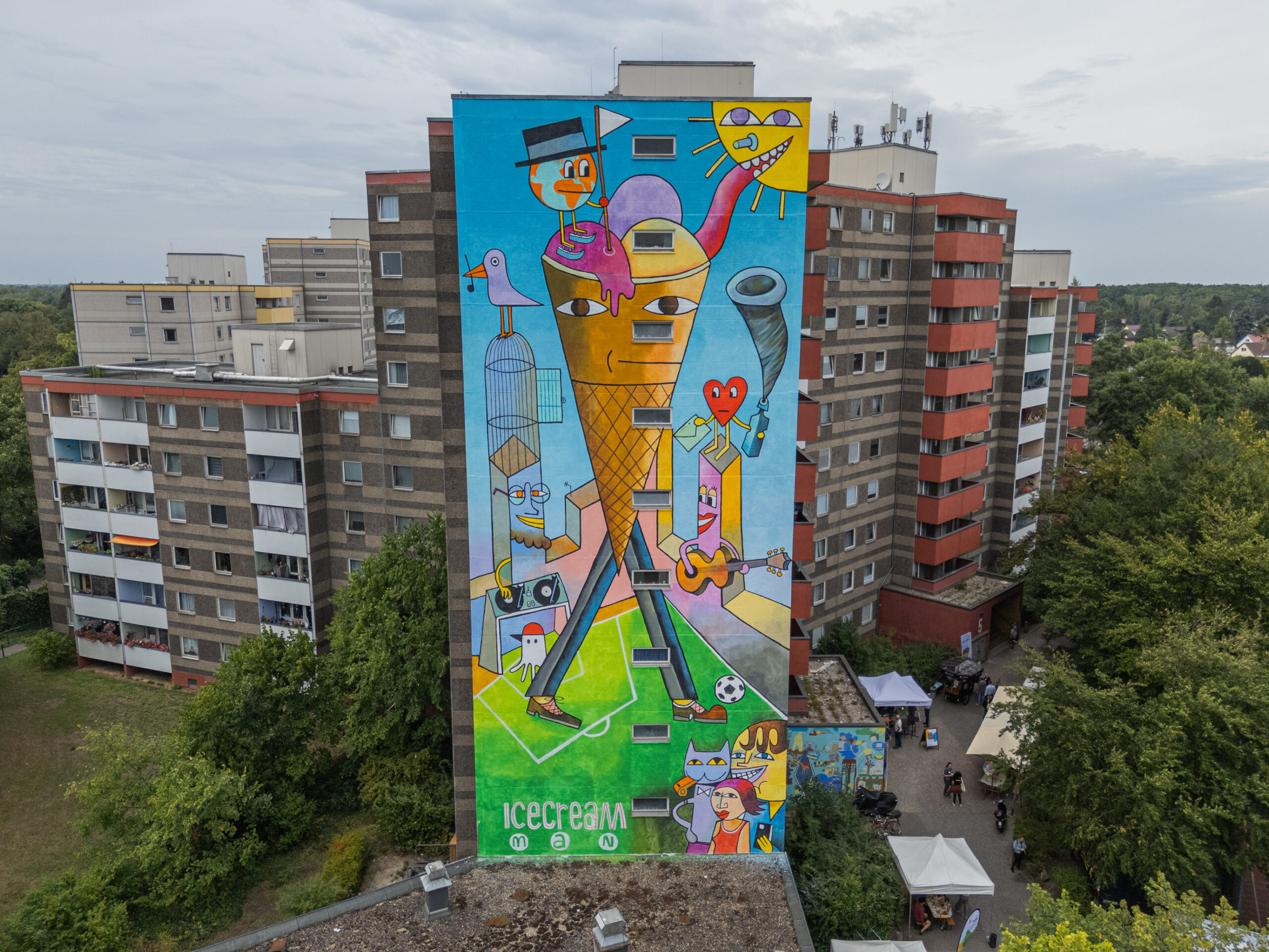 ONE WALL by Jim Avignon – The Ice Cream Man – Urban Nation